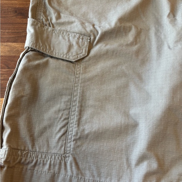 NWT CARHARTT FORCE RELAXED FIT RIPSTOP CARGO WORK SHORT - Picture 3 of 9
